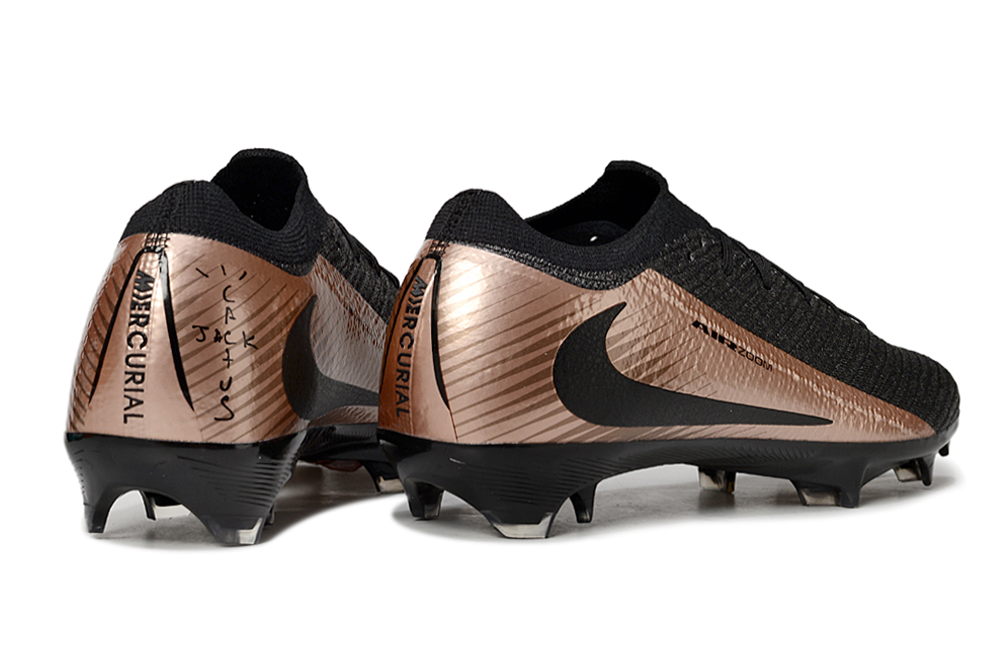 Crampons  Mercurial Vapor XV Elite