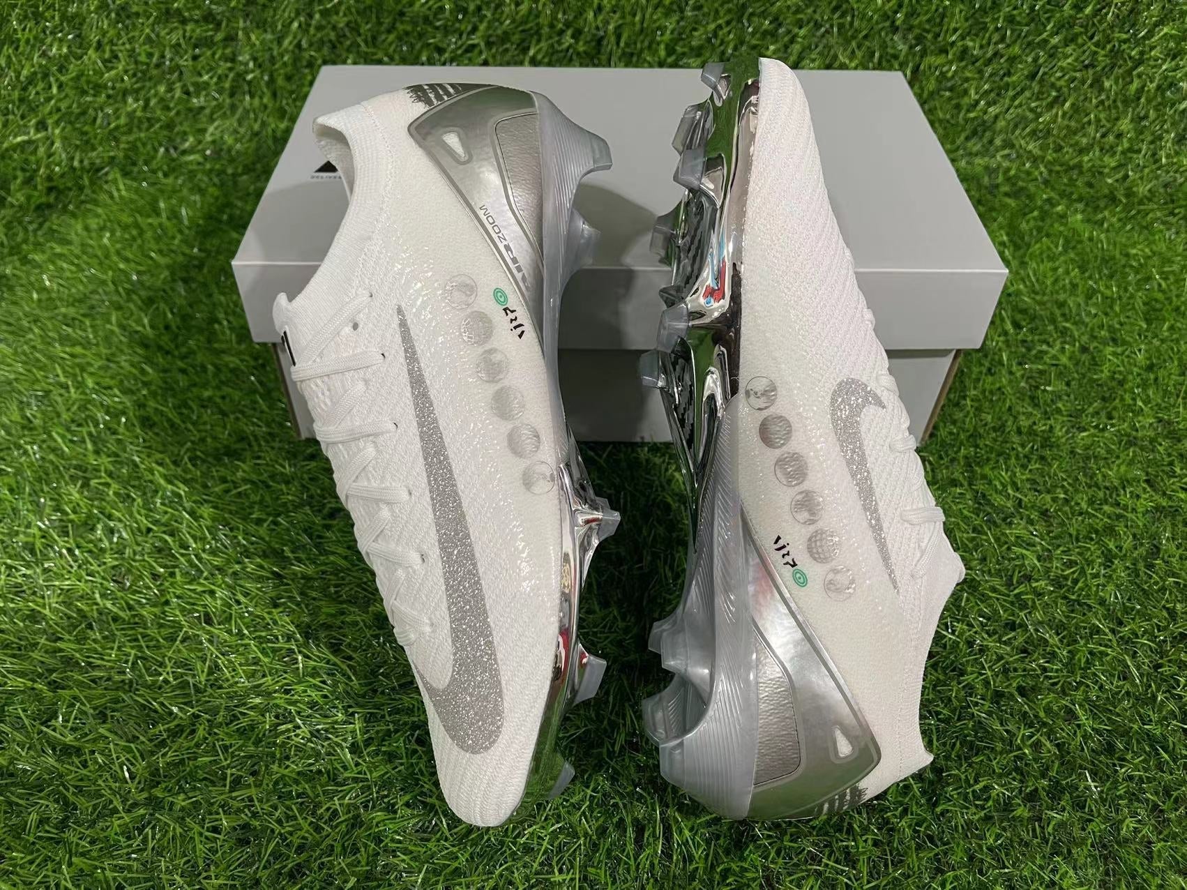 Crampons  Mercurial Vapor XV Elite